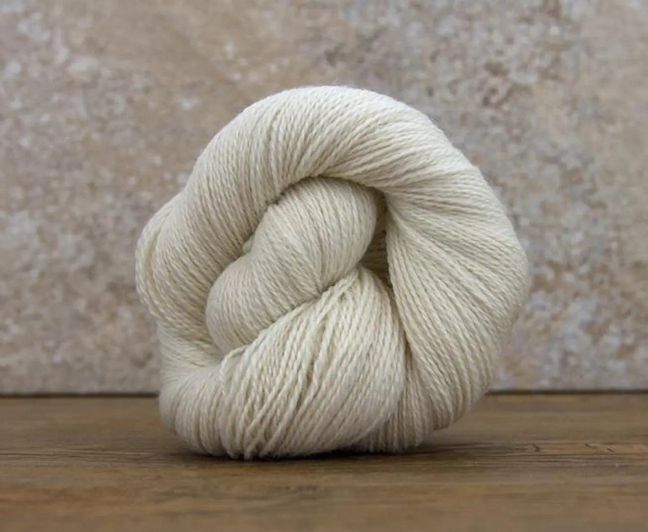 undyed-organic-merino-fingering-yarn-hank