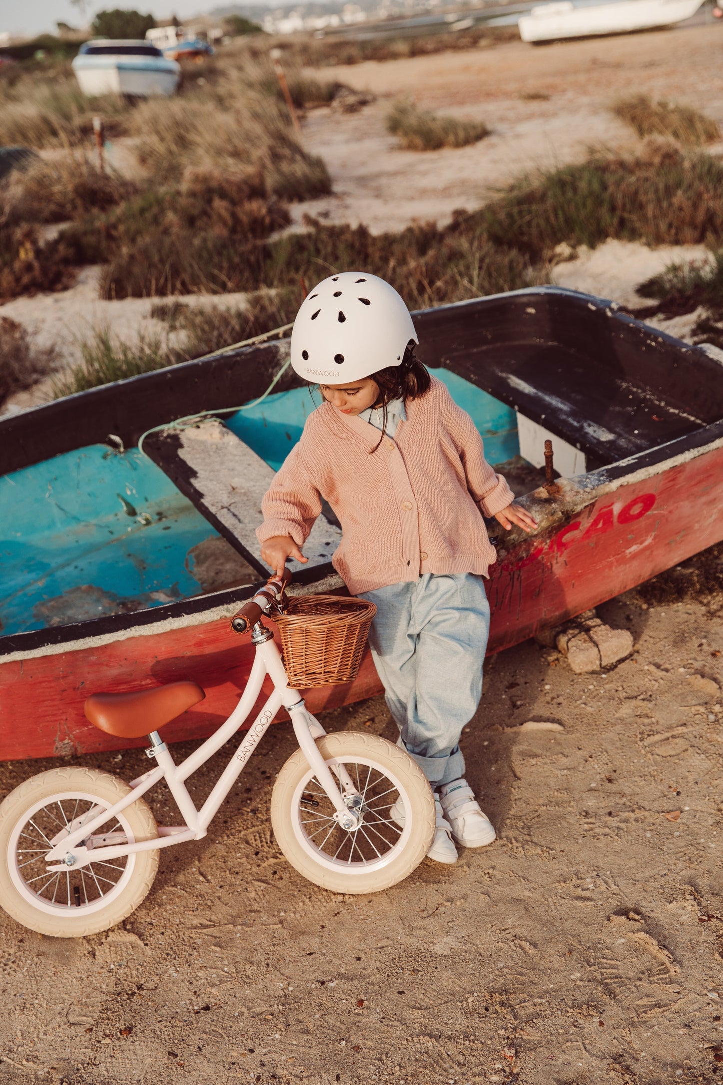 Banwood First Go Balance Bike – Classic First Bike - Alder & Alouette