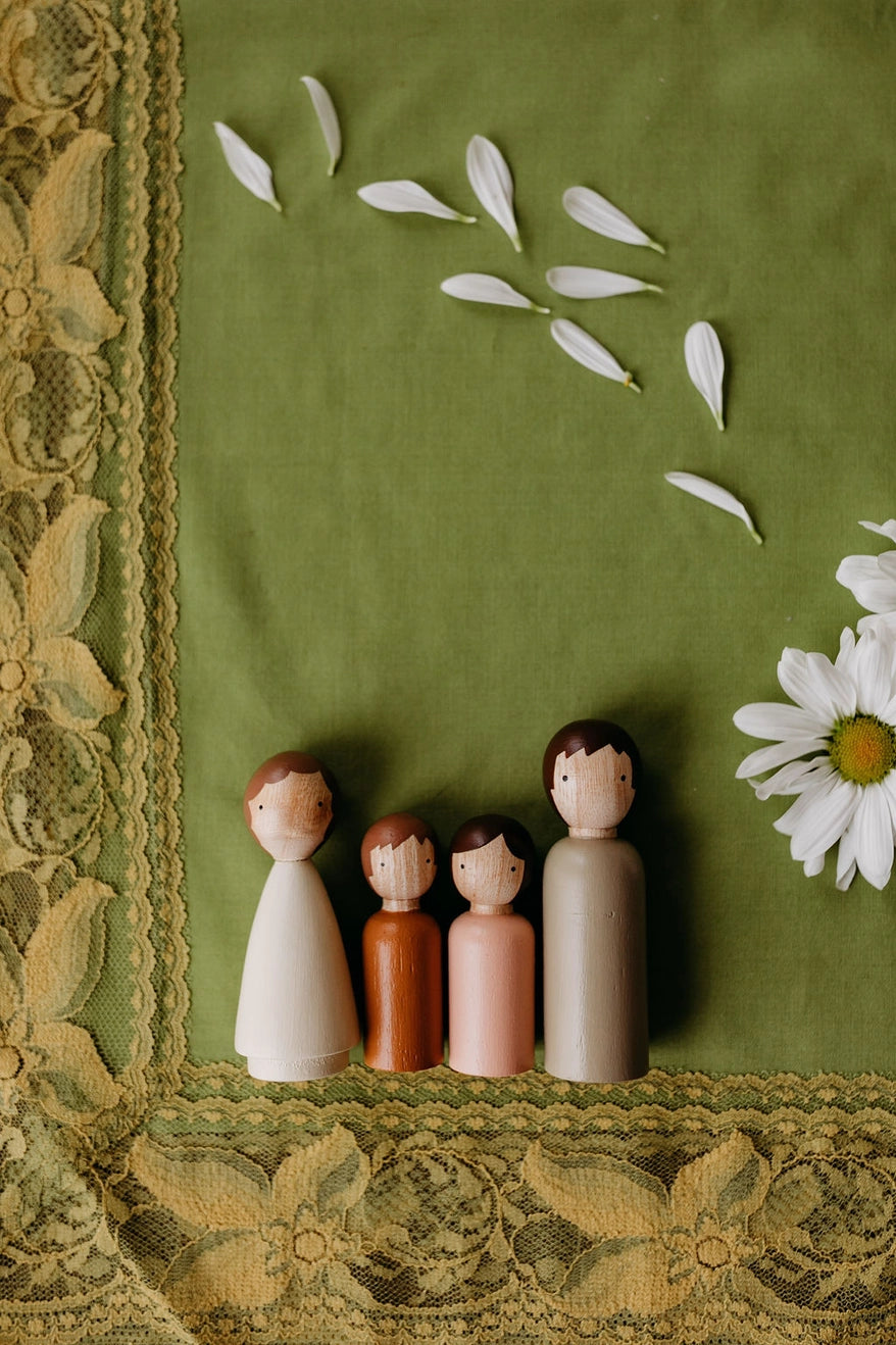 The Organic Family Wooden Peg Doll Set by Goose Grease