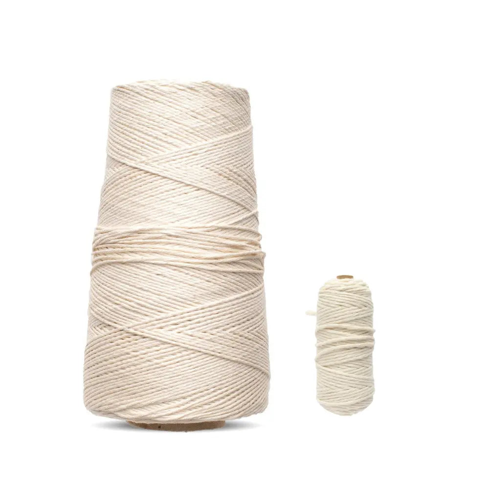 Two sizes of cotton warp string for looms