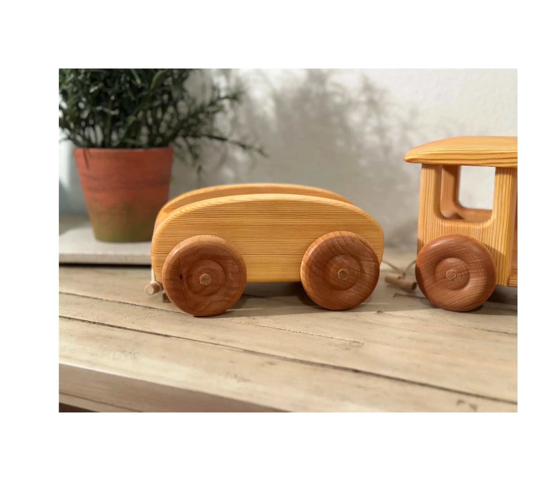 Debresk Wooden Toy Train  - Alder & Alouette