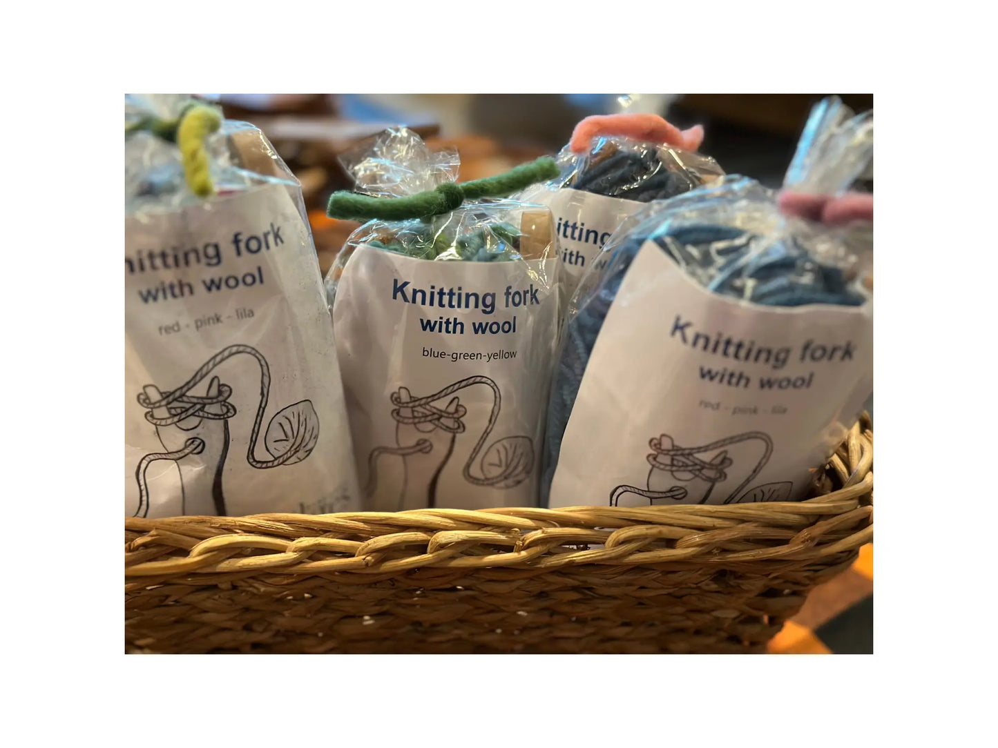 Craft for Children - Knitting Fork+Plant Dyed Yarn - Alder & Alouette