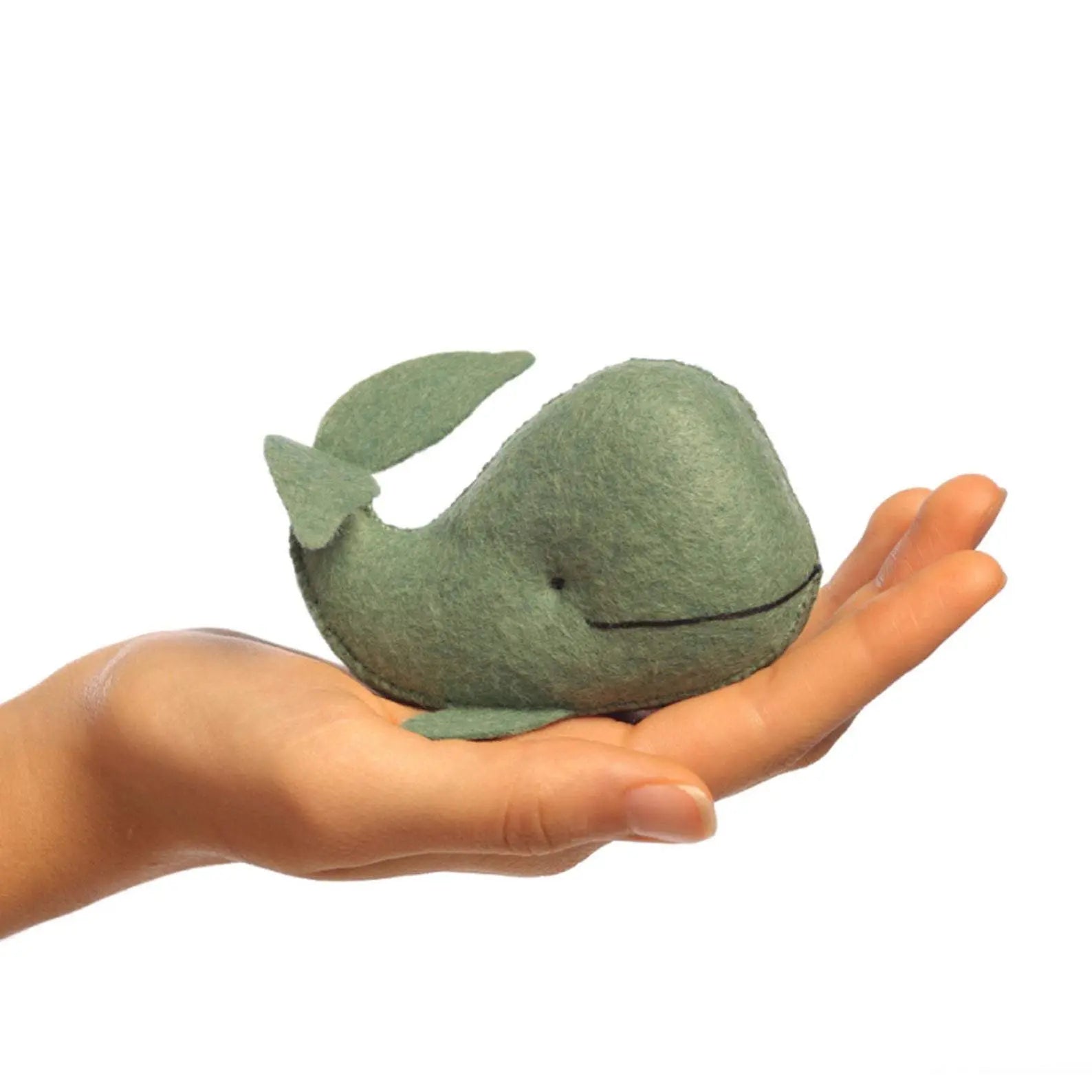 Whale Hand Sewing Kit (Beginner Level) Alder & Alouette