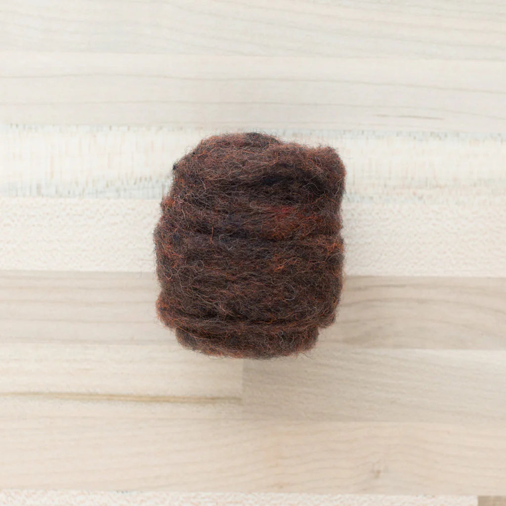 Felter’s Multi-tonal Fleece Merino-Suffolk Mix for Dry and Wet Felting in Bark Brown