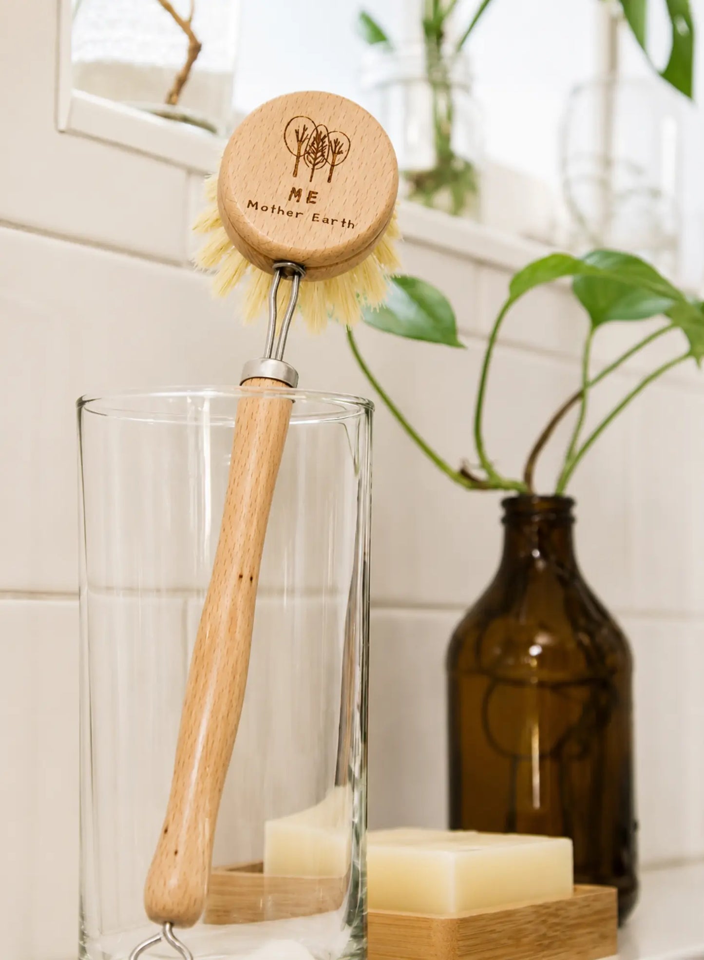 Long Handled Beechwood Dish Brush with Replaceable Head