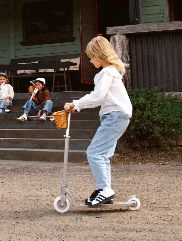 2-Wheel Scooter for Kids 6+ years – Banwood Maxi Scooter