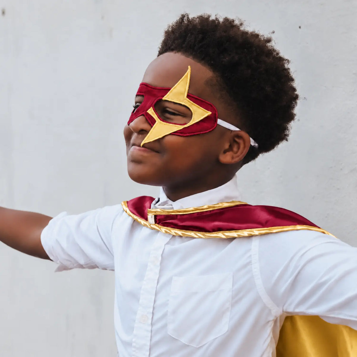 burgundy-gold-bolt-superhero-mask-kid