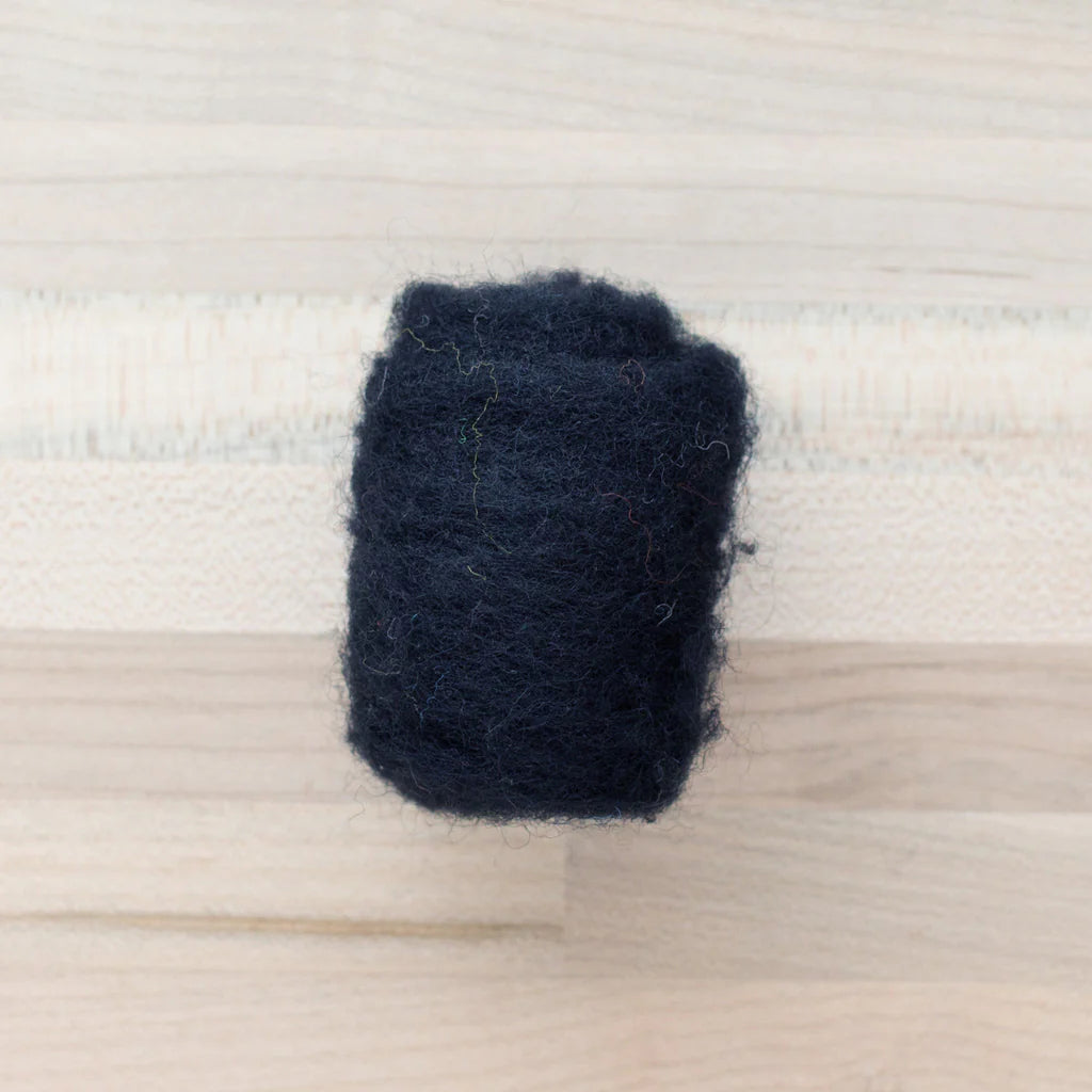 Felter’s Multi-tonal Fleece Merino-Suffolk Mix for Dry and Wet Felting in cast iron black