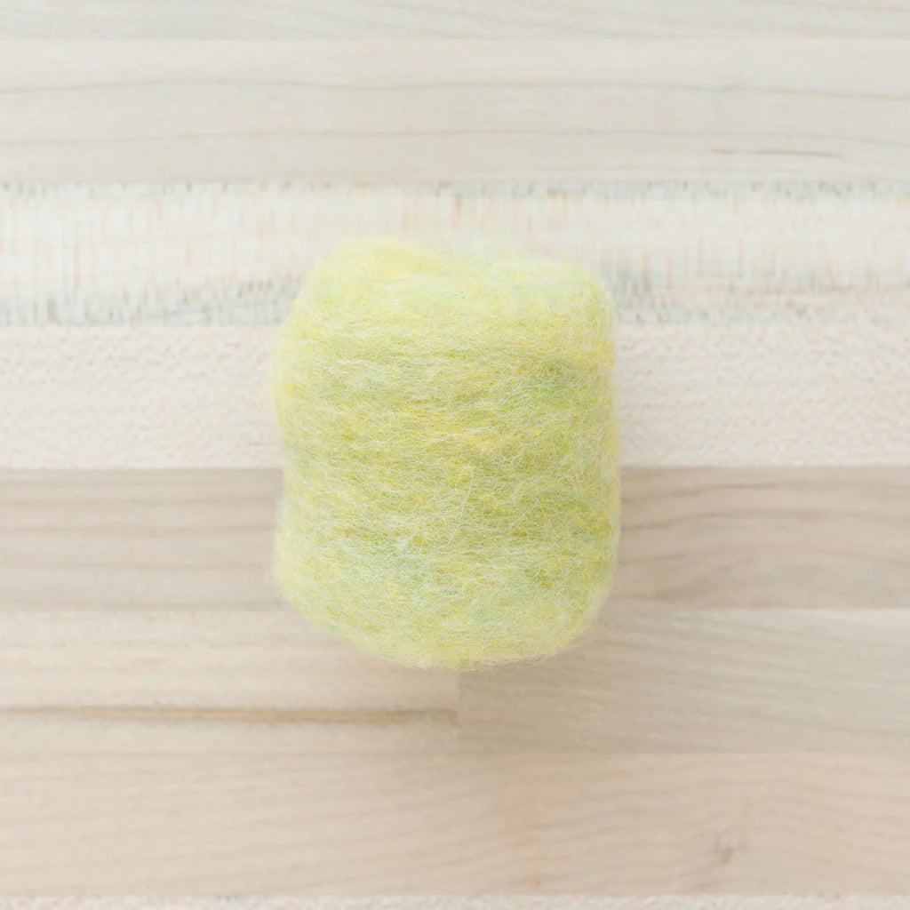 Felter’s Multi-tonal Fleece Merino-Suffolk Mix for Dry and Wet Felting in Celery Yellow