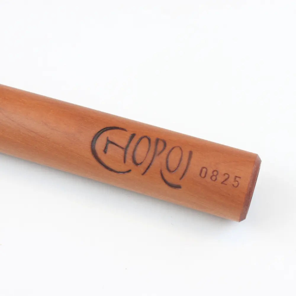 Wooden pentatonic flute with 'Choroi' branding and number '0825' on a white background