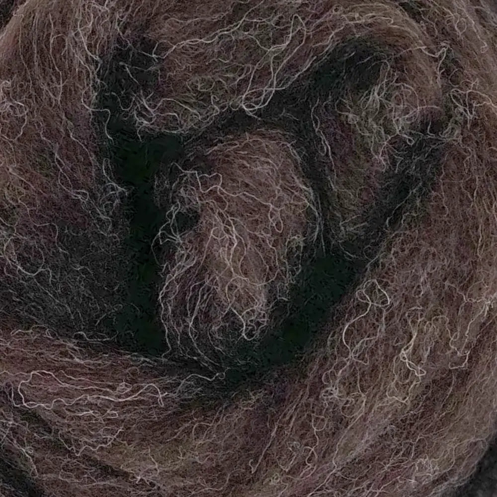 close-up of Corridale wool sliver in badger