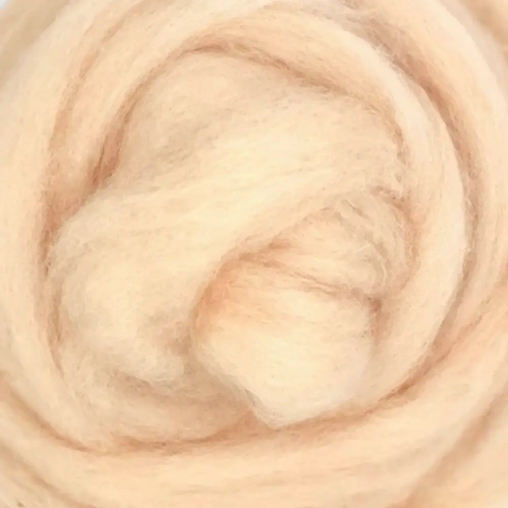 close-up of Corriedale wool silver in eggshell