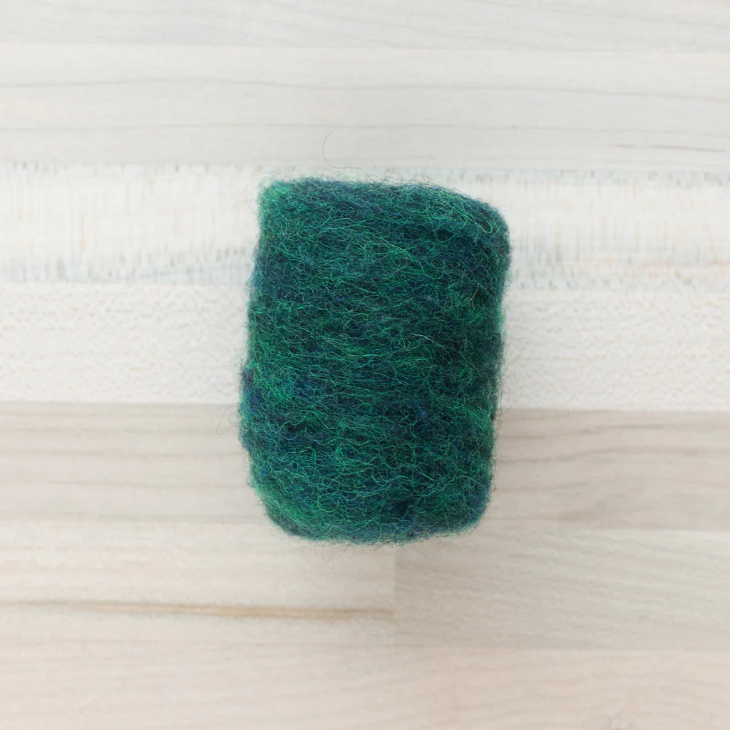 Felter’s Multi-tonal Fleece Merino-Suffolk Mix for Dry and Wet Felting in Evergreen
