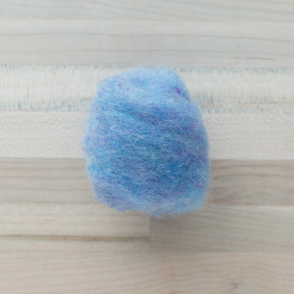 Felter’s Fleece Merino-Suffolk Mix for Dry and Wet Felting in Forget Me Not