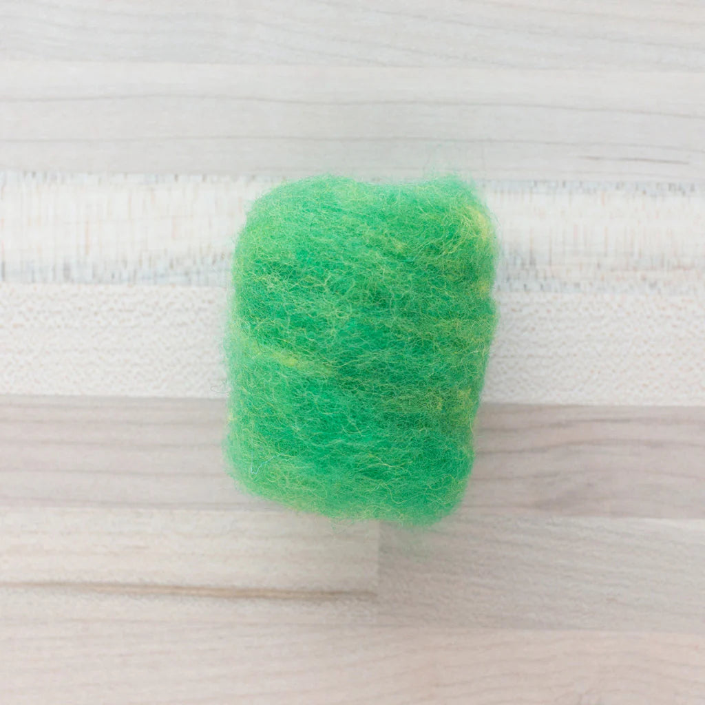 Felter’s Multi-tonal Fleece Merino-Suffolk Mix for Dry and Wet Felting in Gecko Bright Green