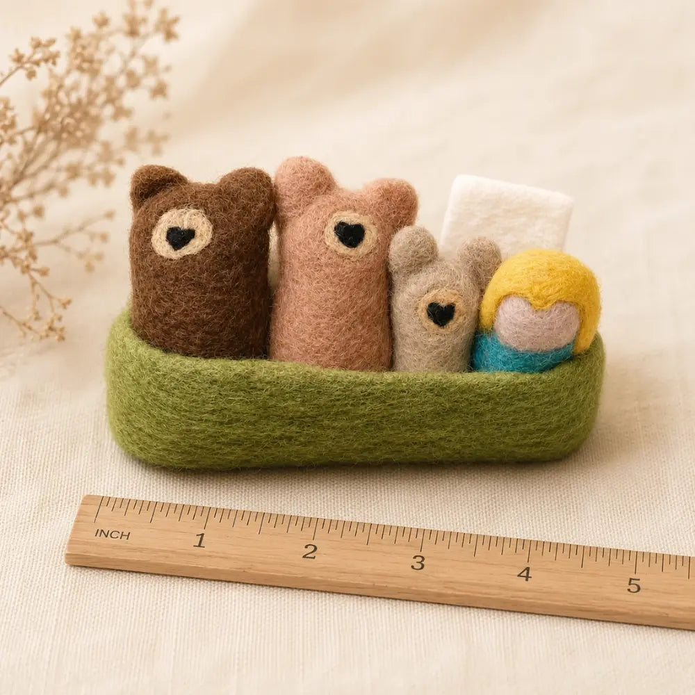 Goldilocks felt play set with inch ruler