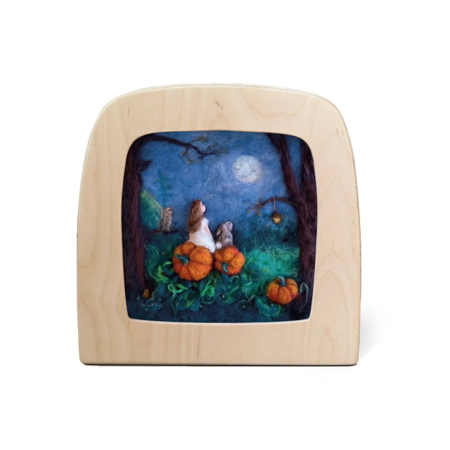 Toverlux Mother Moon Silhouette by Het Wol Feetje featuring a child and woodland companions resting among pumpkins beneath a full moon in a Toverlux lamp