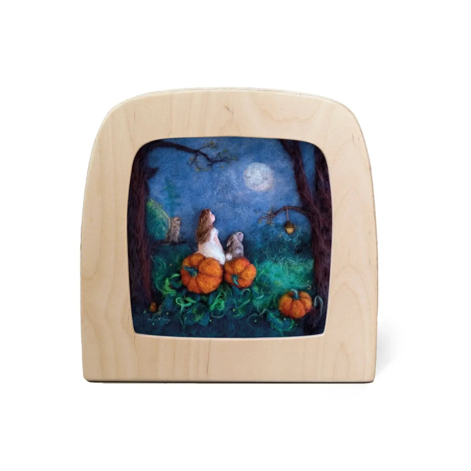 Toverlux Mother Moon Silhouette by Het Wol Feetje featuring a child and woodland companions resting among pumpkins beneath a full moon in a Toverlux lamp