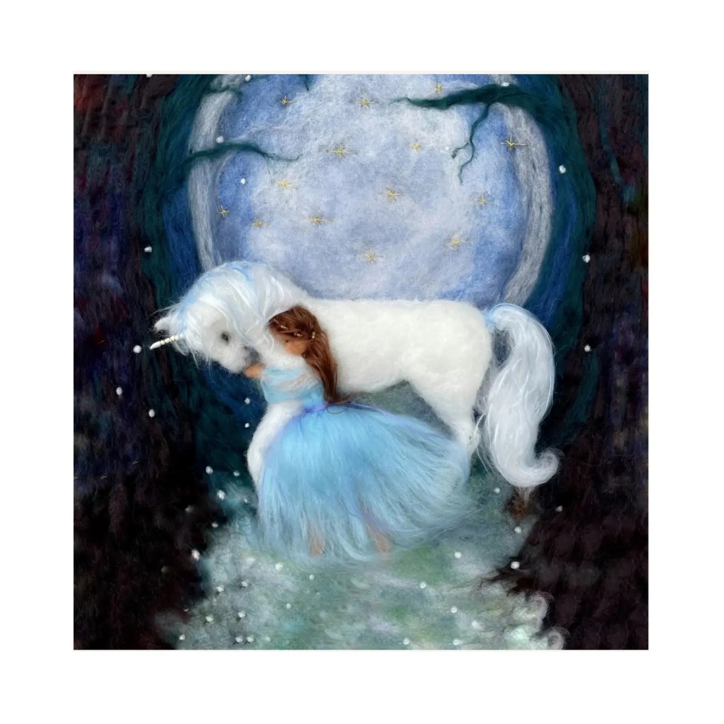 Toverlux Magical Unicorn Silhouette by Het Wol Feetje featuring a child embracing a white unicorn beneath the moon and stars.