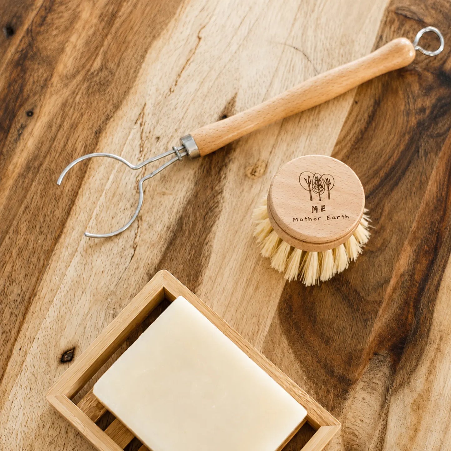 Long Handled Beechwood Dish Brush with Replaceable Head