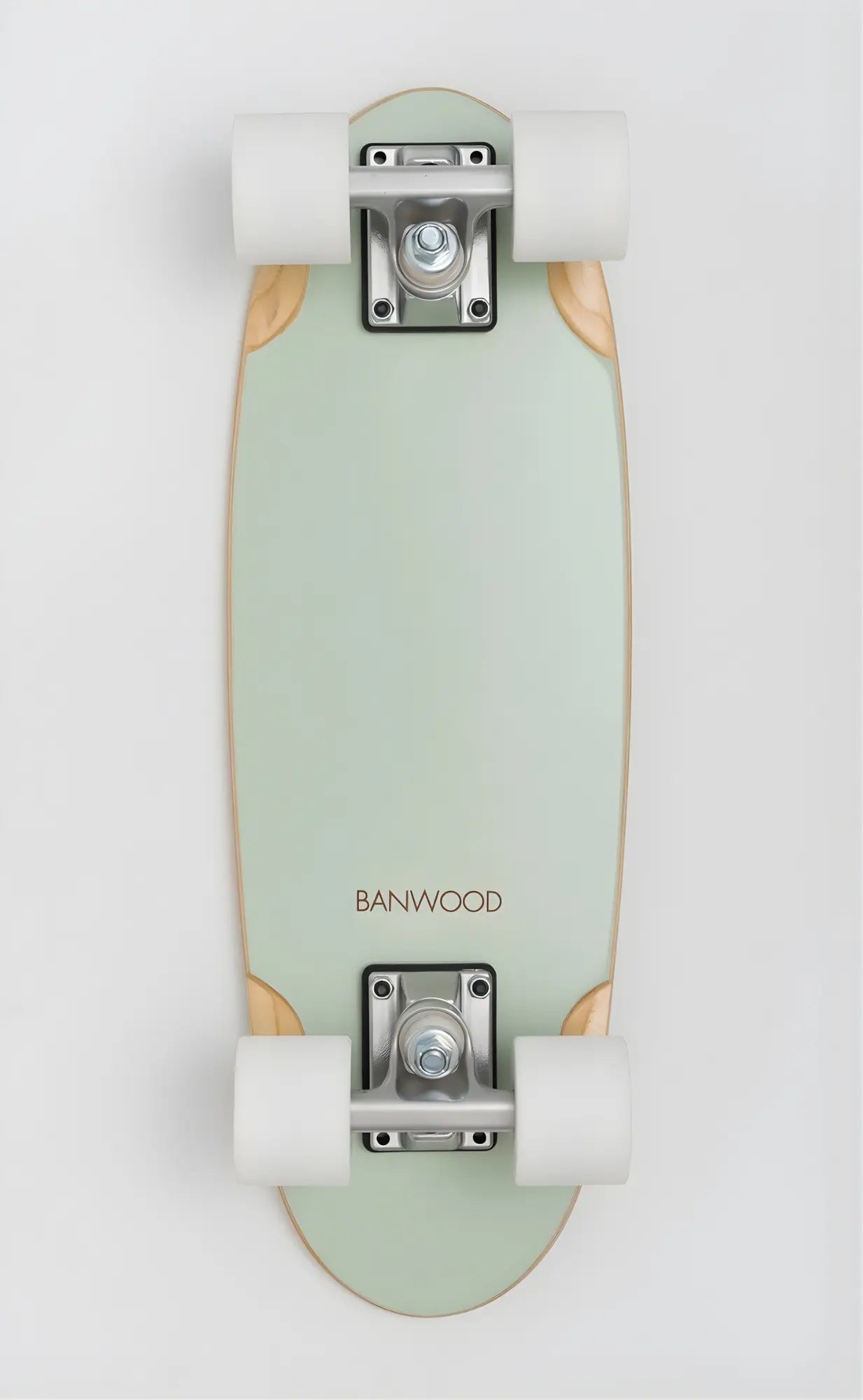 Green skateboard with 'Banwood' branding on a white background