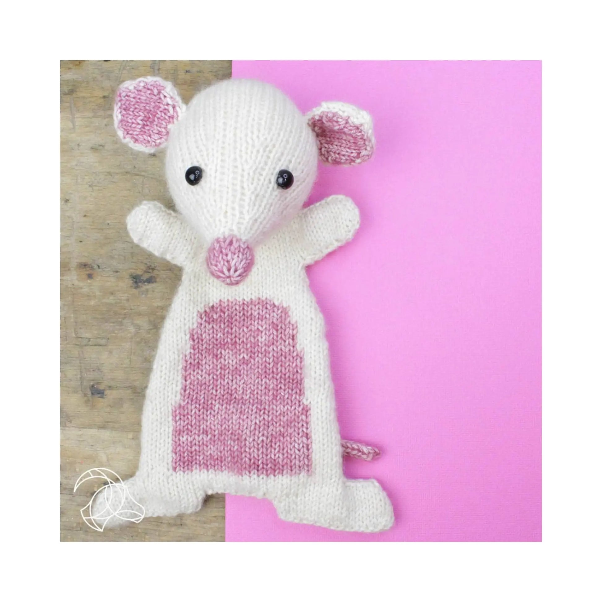 Mouse knitting kit finished soft toy made with Scheepjes yarn
