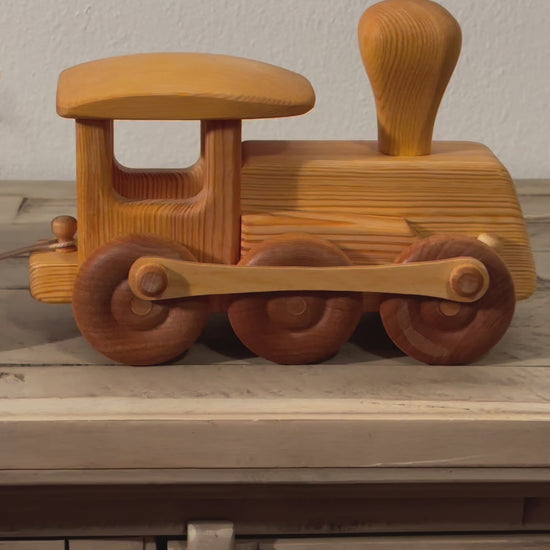 See Debresk Toy Train in Action - Alder & Alouette