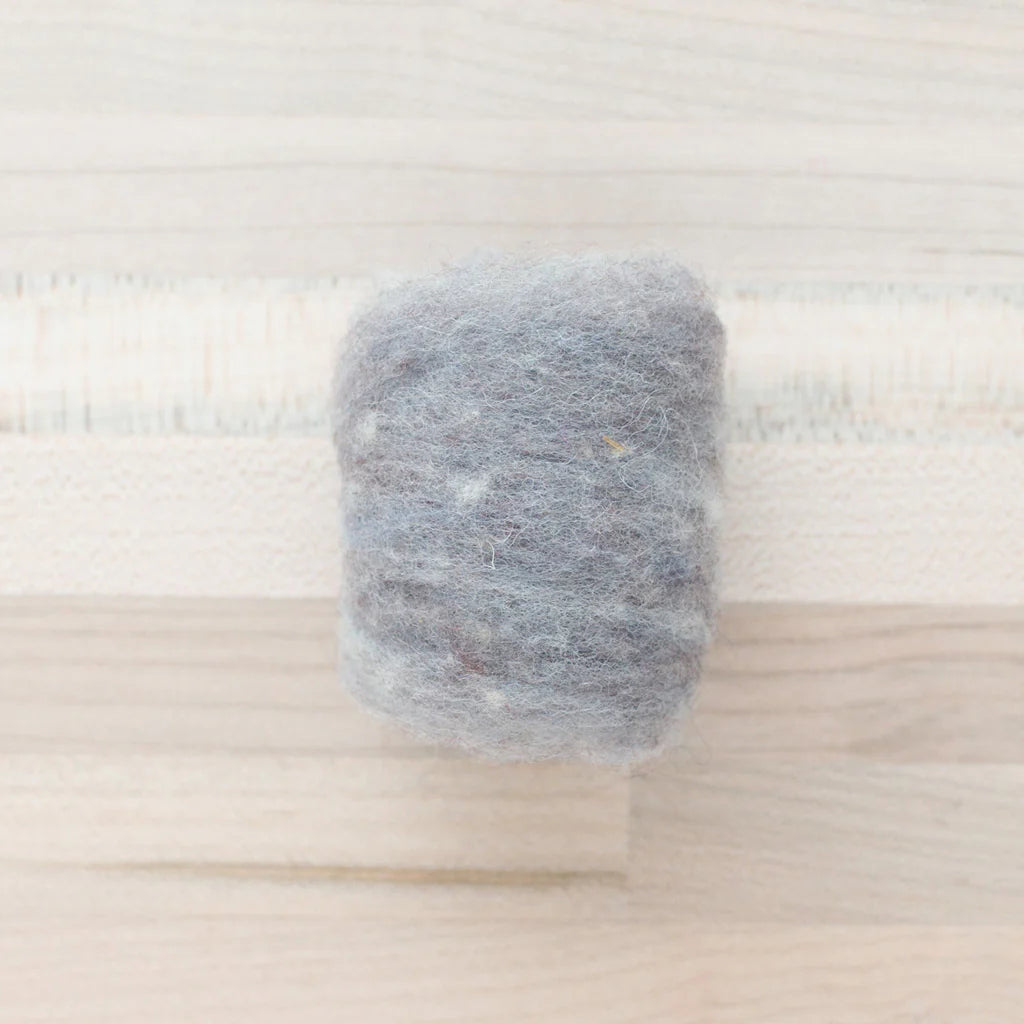 Felter’s Multi-tonal Fleece Merino-Suffolk Mix for Dry and Wet Felting in river rock gray