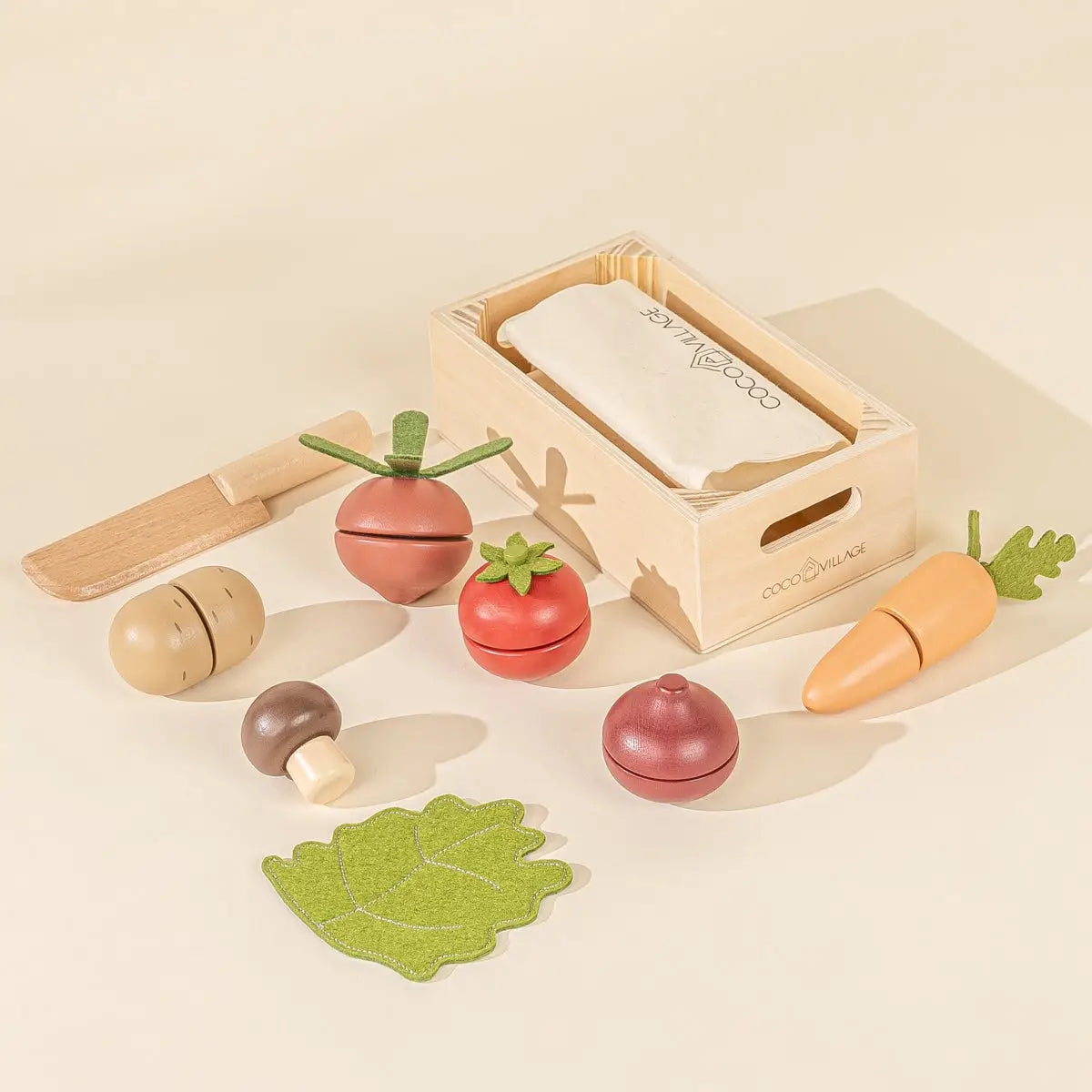 Sliceable wooden vegetables with toy knife