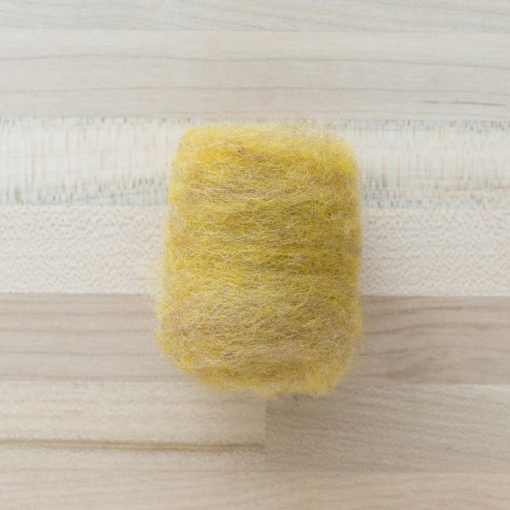 Felter’s Multi-tonal Fleece Merino-Suffolk Mix for Dry and Wet Felting in Straw Yellow