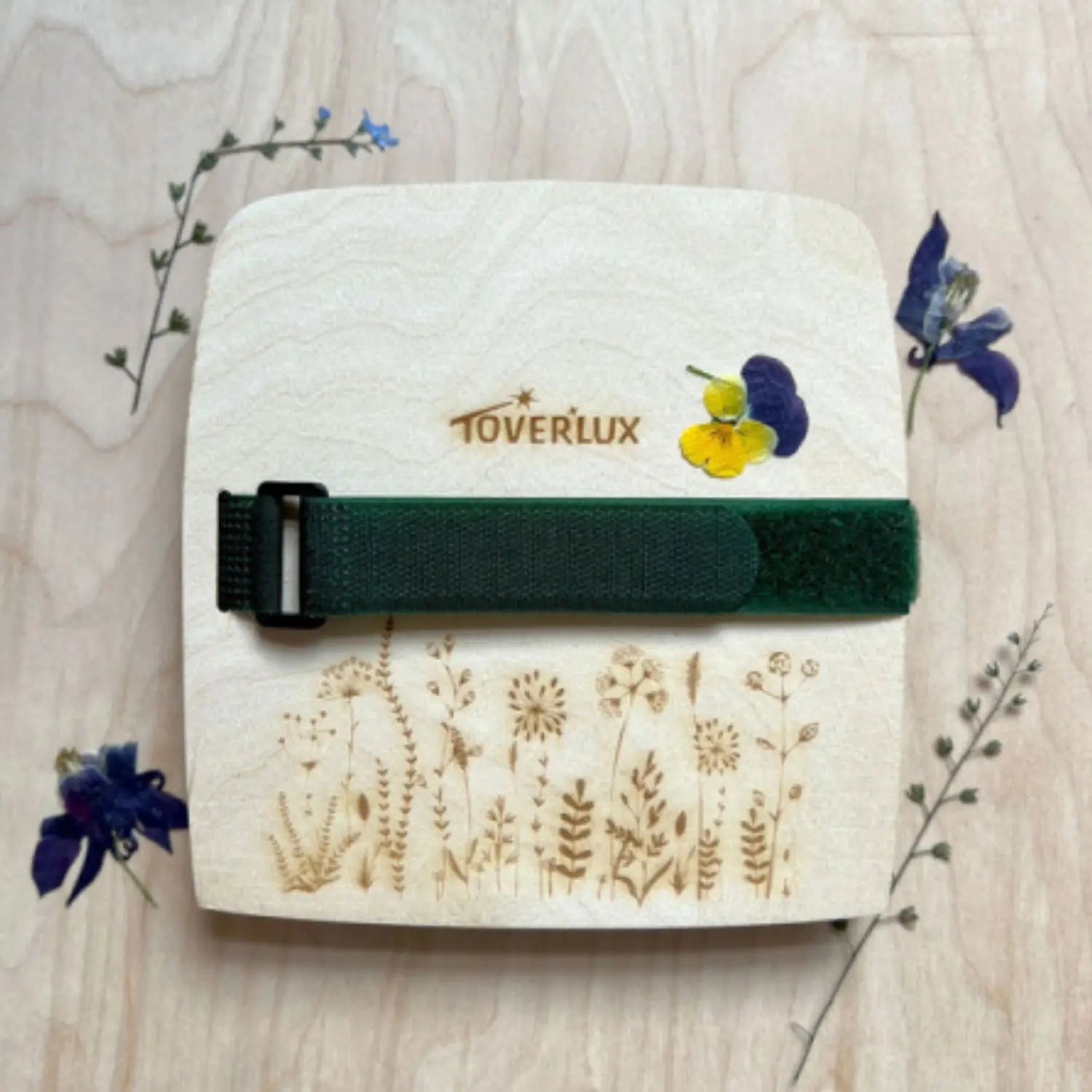 Toverlux wooden flower press for pressing flowers and leaves