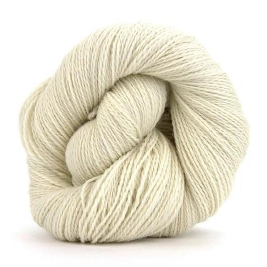 undyed-organic-merino-fingering-yarn-texture