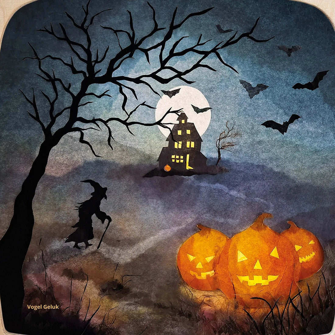 Vogel Geluk lamp-plate of a Halloween scene of jack-o-lanterns, a witch, bats, and a scary house under a full moon
