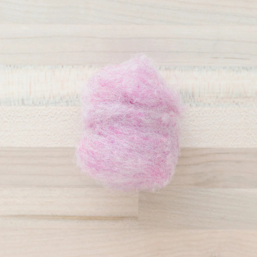 Felter’s Multi-tonal Fleece Merino-Suffolk Mix for Dry and Wet Felting in Water Lily Pink