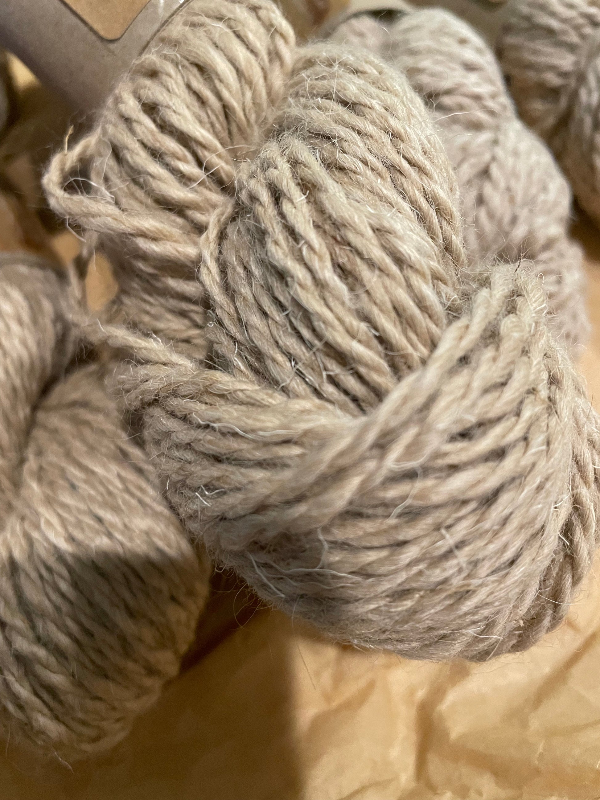 Undyed Tapestry Wool Yarn, Ready for Dyes - Alder & Alouette