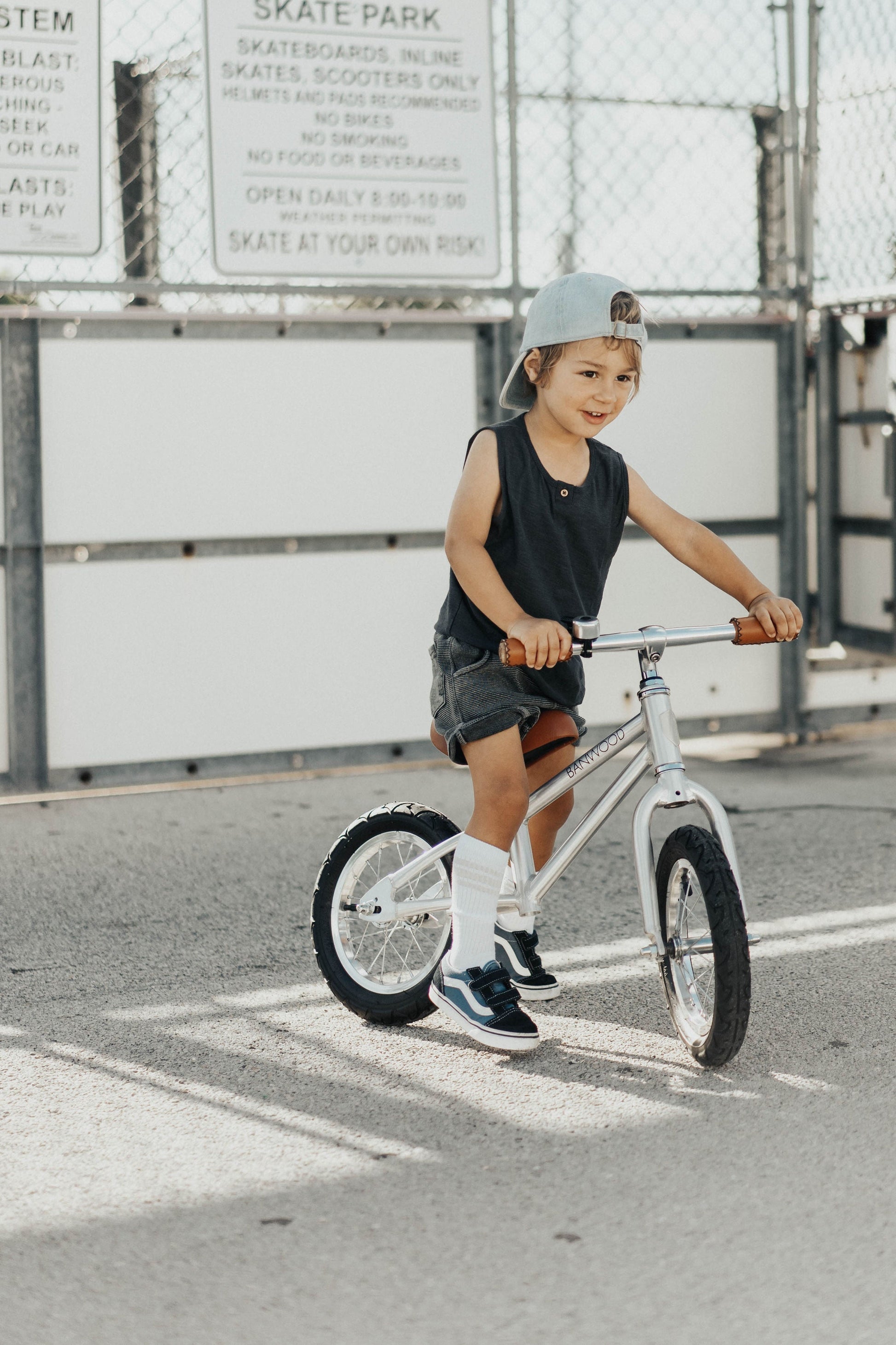 Banwood First Go Balance Bike – Classic First Bike - Alder & Alouette
