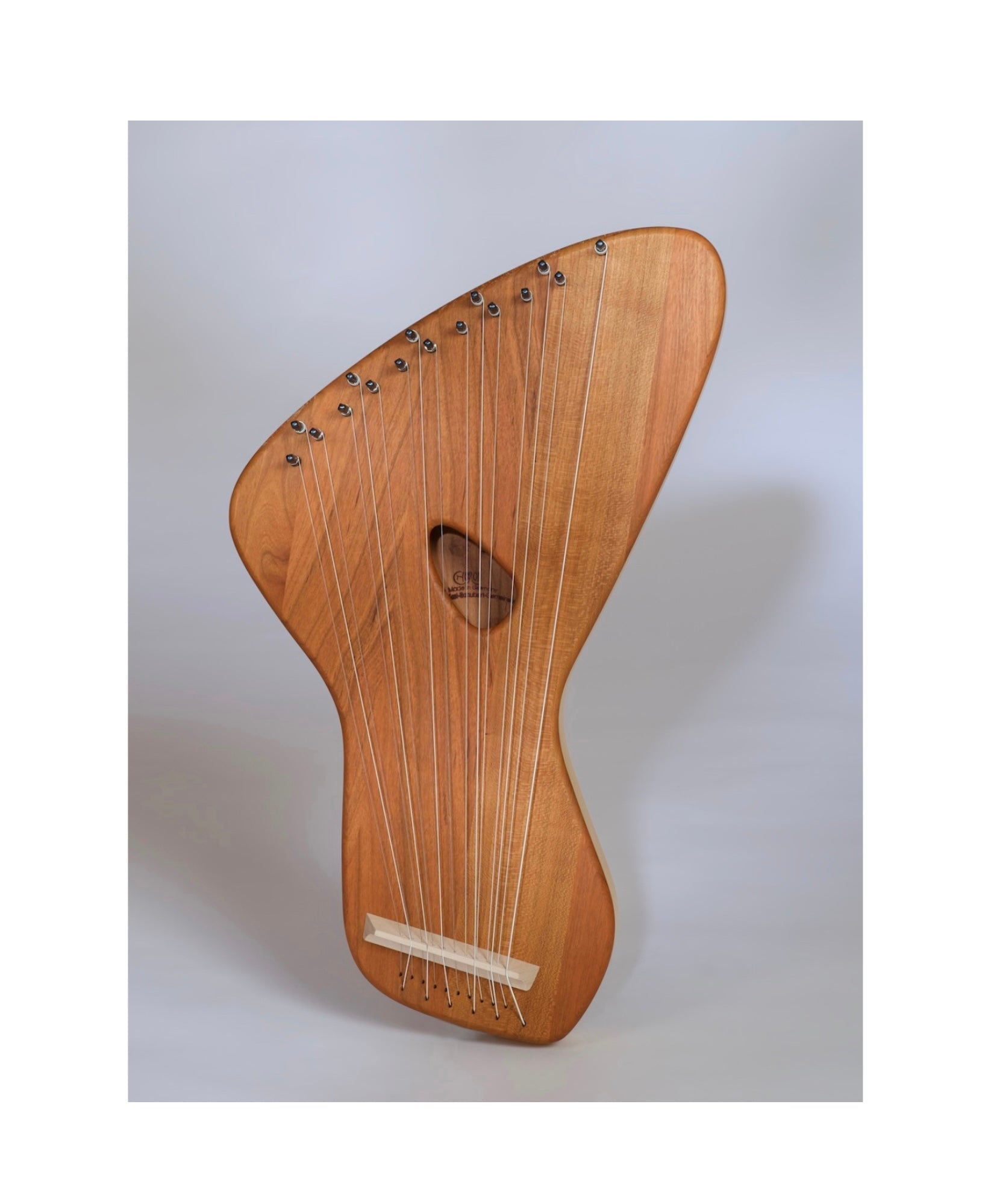 Choroi Bordun 16-String Lyre